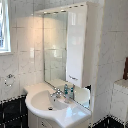 Konukevi Quarles 80 - Free Parking