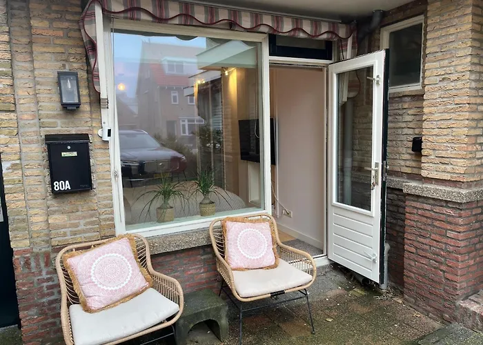 Quarles 80 - Free Parking ゲストハウス