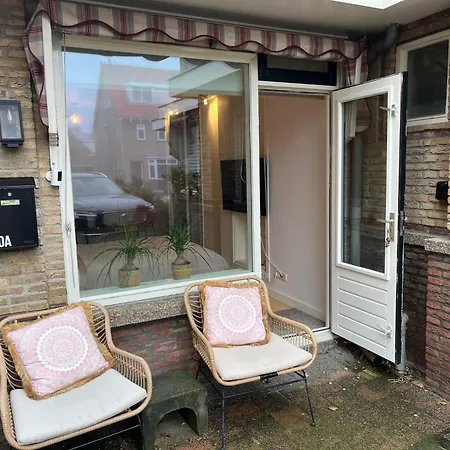 Quarles 80 - Free Parking Gæstehus